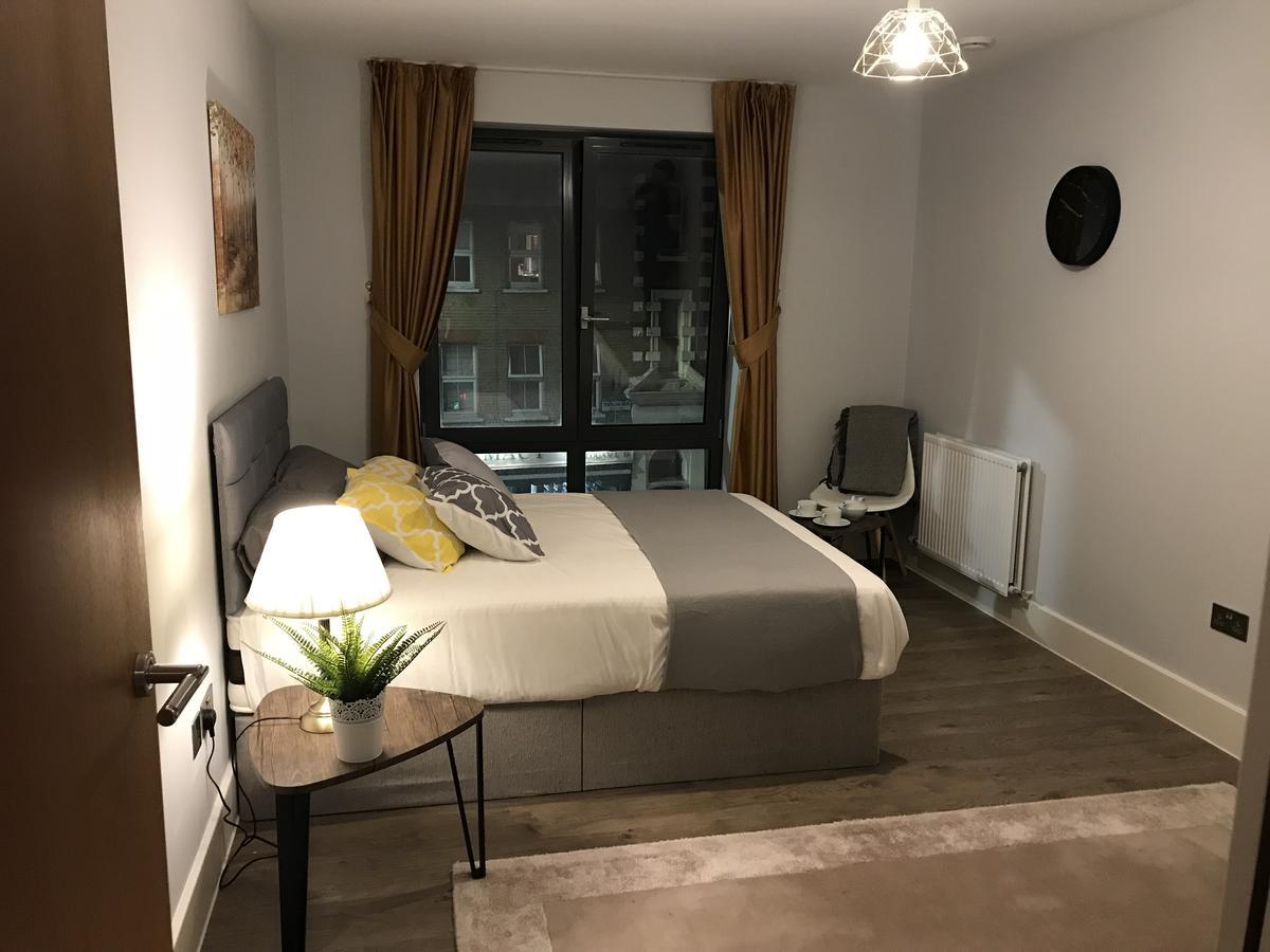 Elegant Plus Londra