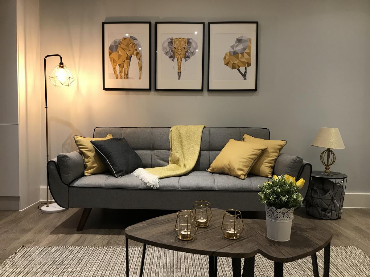Elegant Plus Londra
