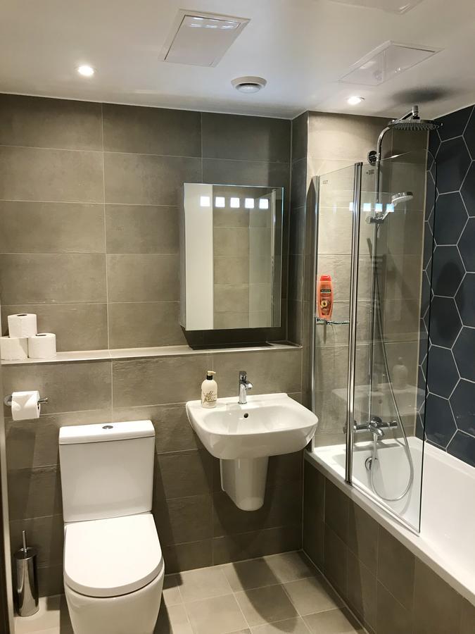 Elegant Plus Londra