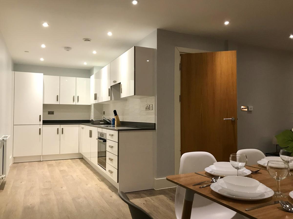Elegant Plus Aparthotel