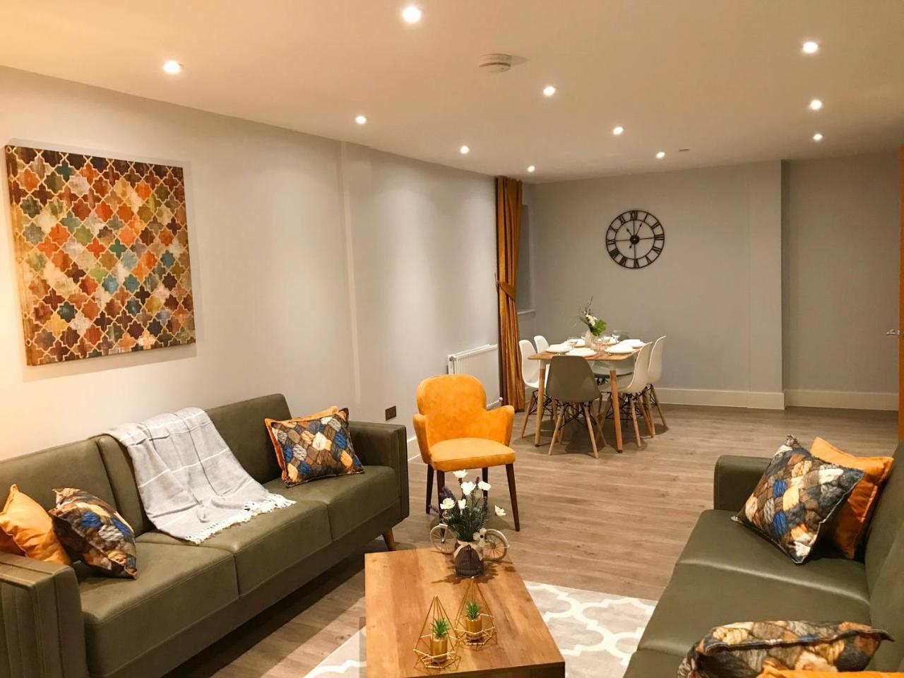 Elegant Plus Aparthotel